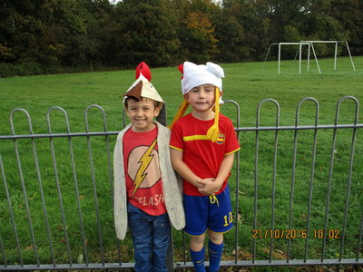 Image of Year 1 Zoo and chicken run day.